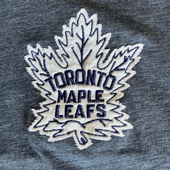 LevelWear Toronto Maple Leafs T-Shirt - Size Large - Picture 2 of 3